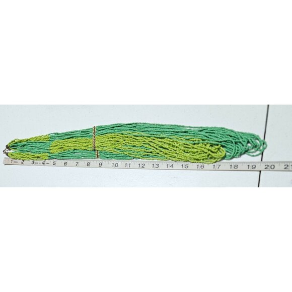 Retro Boho Green Lime Seed Beaded Necklace Chunky Multi Strand 60s 70s Fashion - Picture 5 of 6